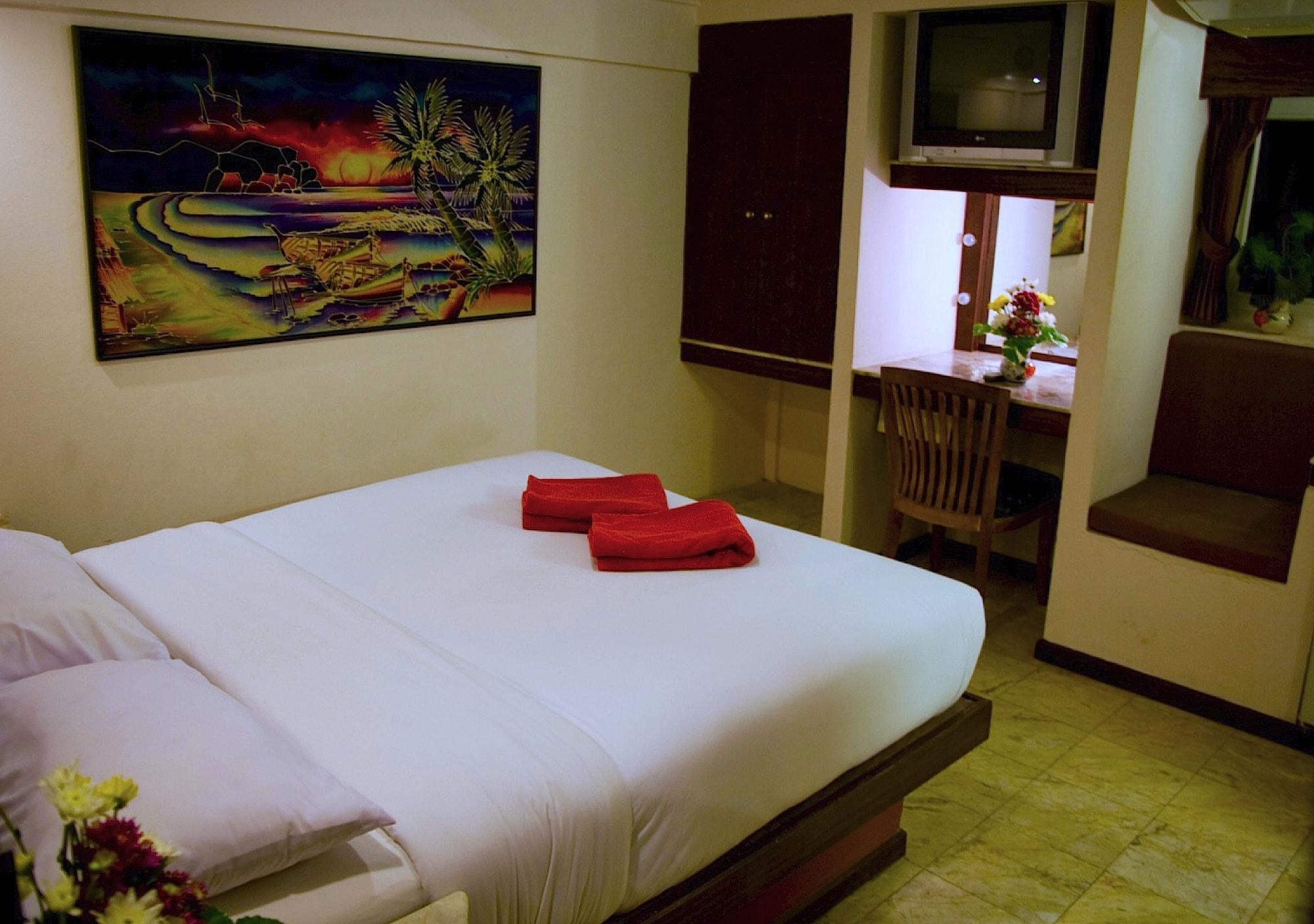 Paradise Inn Karon Екстериор снимка