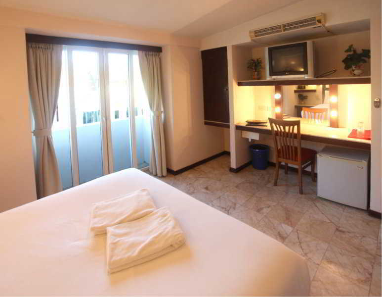 Paradise Inn Karon Екстериор снимка