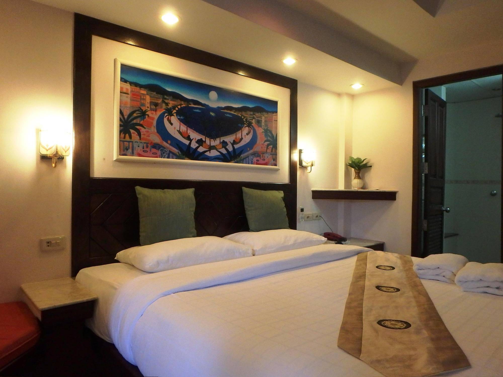 Paradise Inn Karon Екстериор снимка